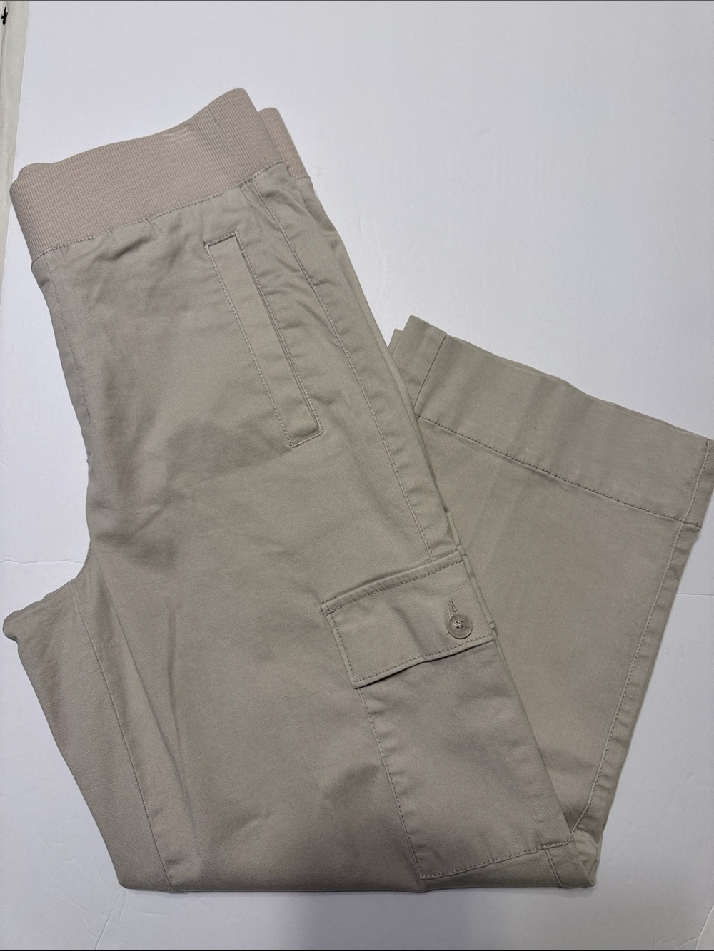 Chico’s Pull-On Cargo Crop Pants Smokey Taupe Size 0 NWT